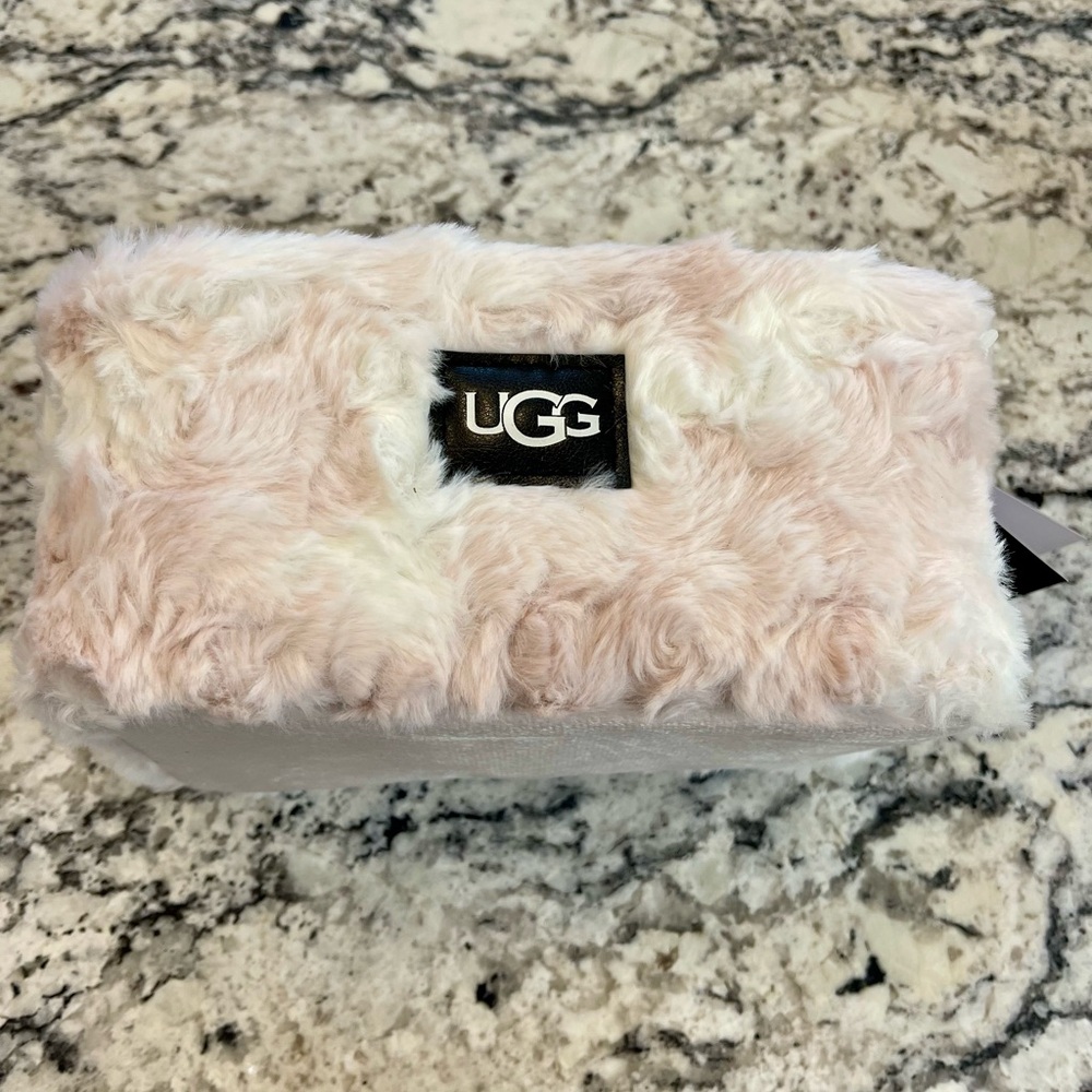 UGG Furry Small Bin in White and Pink